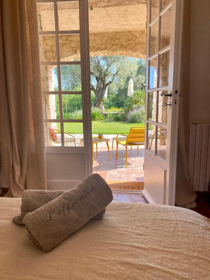 L'Effrontee Bed & Breakfast Tourrettes-sur-Loup Luaran gambar